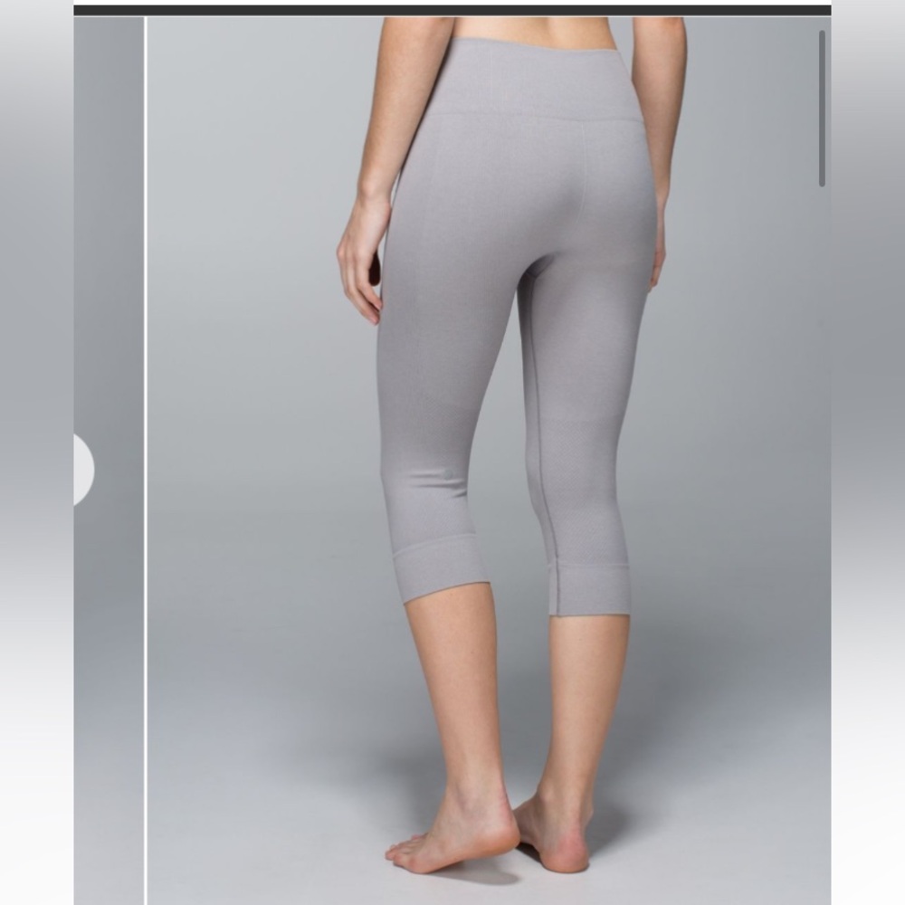 Lululemon Street Crop Regular Rise Grey Leggings Inseam 16 - Picture 4 of 9